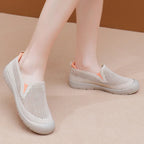Women's casual shoes are lightweight, non slip, breathable, loafers for commuting and travel, flat shoes for comfort