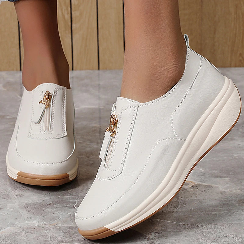 Women's Sports Shoes