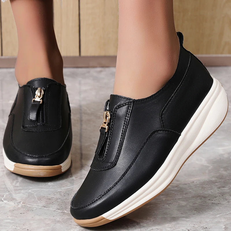 Women's Sports Shoes