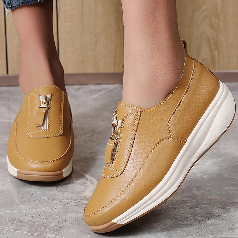 Women's Sports Shoes